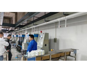 智能卡機(jī)摸具冷卻防爆冷水機(jī),風(fēng)冷式冷水機(jī)組