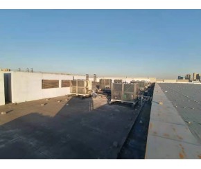 變頻冷水機(jī)組使用現(xiàn)場
